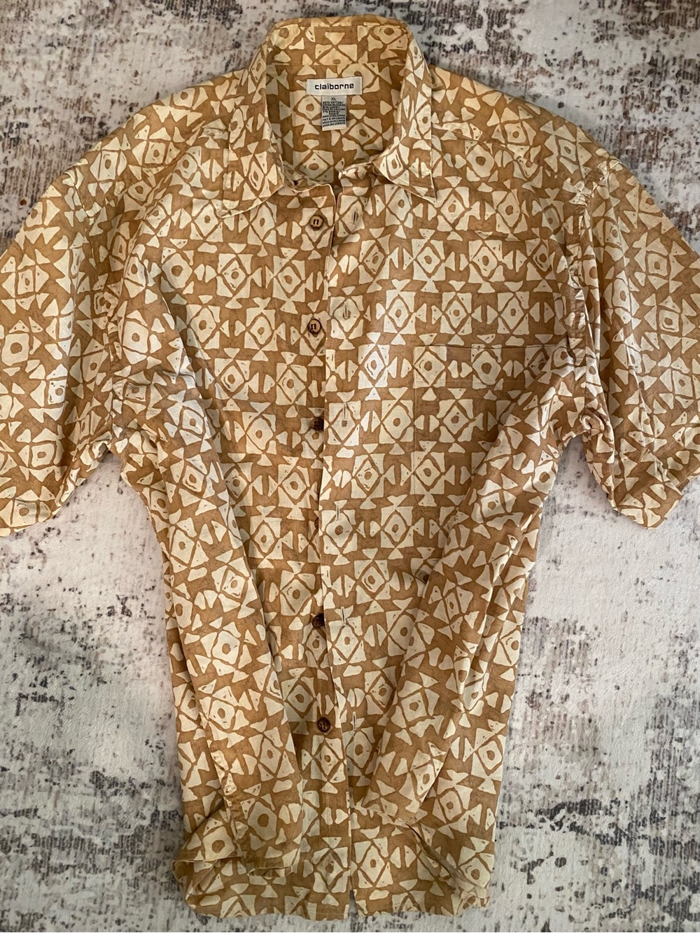 Claiborne Men’s Short-Sleeve Geometric Print Shirt in Tan & White